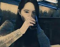 ◄ Una mujer china en Lisboa: ¿Lleva la Corona? ► Eine chinesische Frau in Lissabon: Trägt sie die Corona?