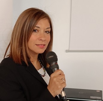 La poeta cubana residente en Italia Yuleisy Cruz Lezcano - Die in Italien lebende kubanische Dichterin Yuleisy Cruz Lezcano